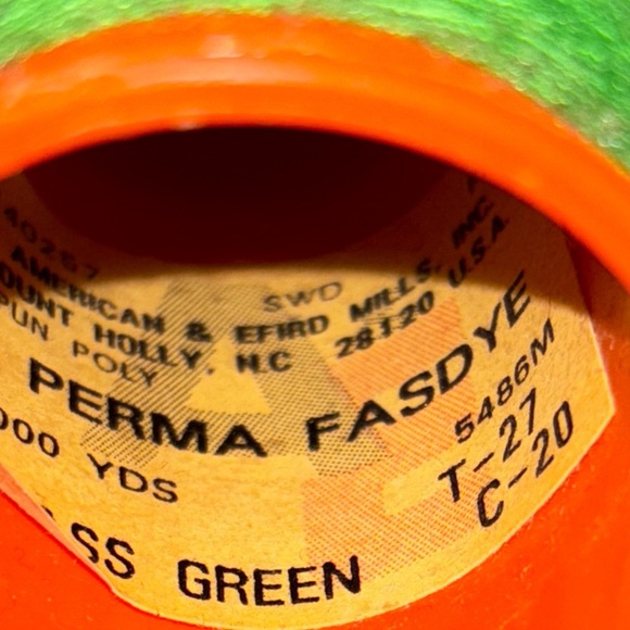 Bundle Of Yarn And Thread - Picture 10 of 16